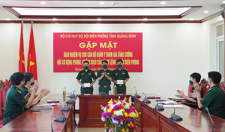 Bộ đội Biên phòng tỉnh tăng cường lực lượng quân y vào tâm dịch