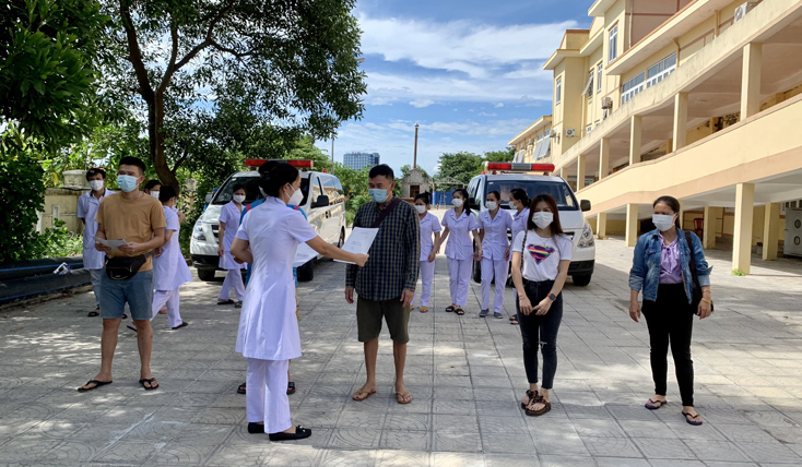Thêm 5 bệnh nhân Covid-19 được xuất viện vào sáng 12-8