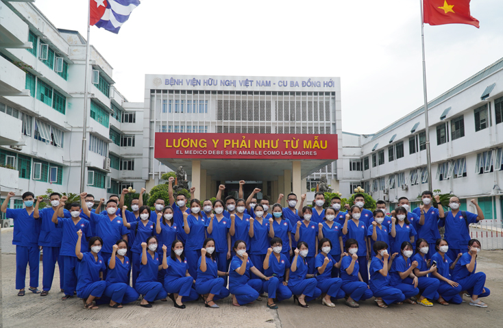 Ba anh em ruột cùng tham gia chống dịch ở các tỉnh phía Nam