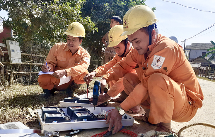 Khẩn trương hỗ trợ giảm giá điện, tiền điện cho khách hàng bị ảnh hưởng dịch Covid-19 (đợt 4)