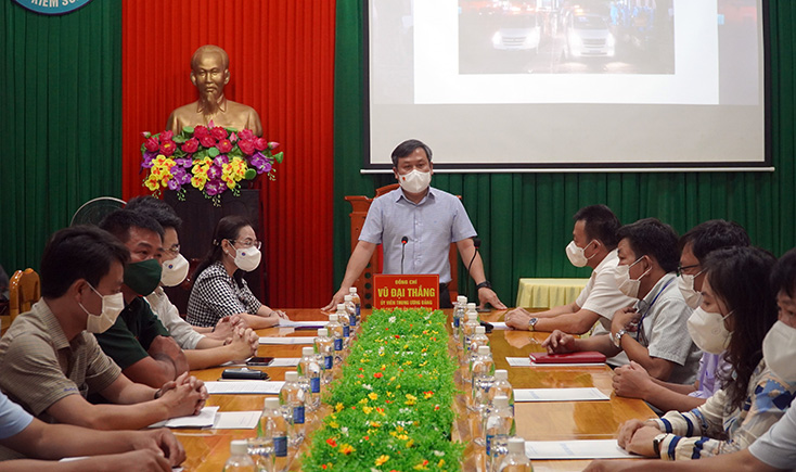 Đồng chí Bí thư Tỉnh ủy kiểm tra công tác phòng, chống dịch Covid-19