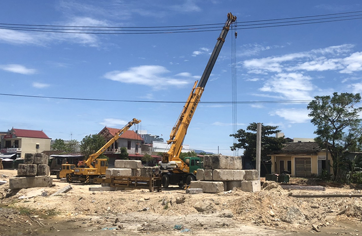 Đẩy nhanh tiến độ các dự án phòng, chống thiên tai