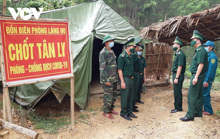 Quân đội căng mình trên khắp các "mặt trận" phòng, chống dịch COVID-19