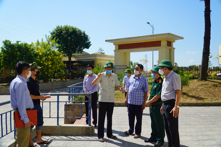 Lãnh đạo UBND tỉnh kiểm tra công tác chuẩn bị ở KCL tập trung Trường cao đẳng Luật miền Trung