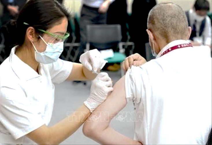 Nhật Bản dùng 13 tỷ USD quỹ dự phòng để mua vaccine và thuốc điều trị