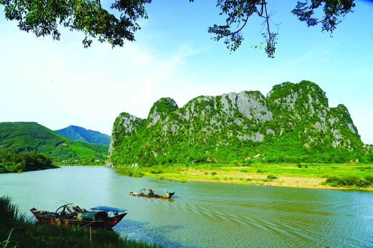 Non nước Minh Cầm