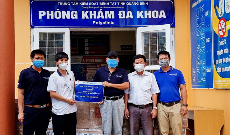 Công ty CP Điện gió B&amp;T hỗ trợ Quảng Bình 10.000 bộ Kit test nhanh Covid-19