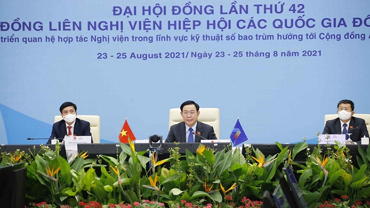 Thế giới tuần qua: Đoàn kết để loại bỏ xung đột và dịch bệnh