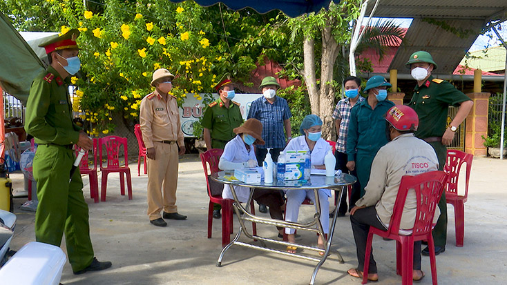 TX. Ba Đồn: Chống dịch chủ động, quyết giữ "vùng xanh"