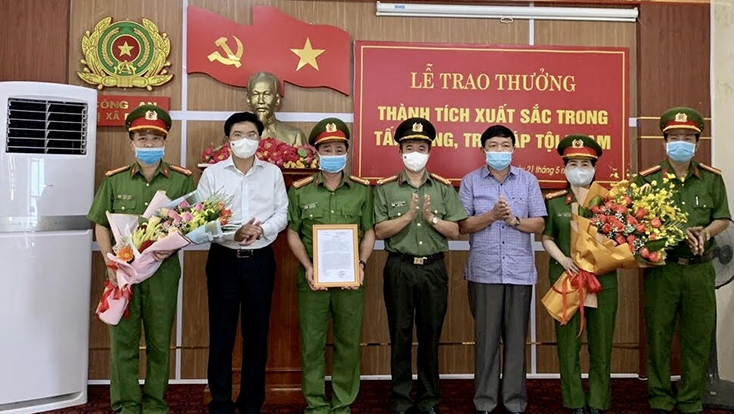 Noi gương Bác, mỗi ngày làm một việc tốt vì nước, vì dân