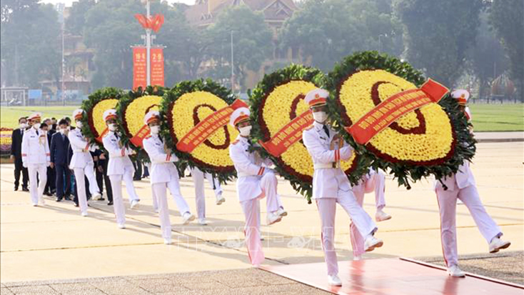 Lãnh đạo Đảng, Nhà nước vào Lăng viếng Chủ tịch Hồ Chí Minh