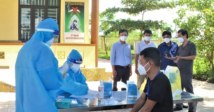 Viện Pasteur Nha Trang hỗ trợ tuyến y tế cơ sở phòng, chống dịch Covid-19