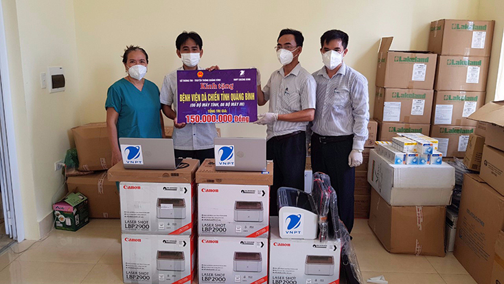 Hỗ trợ các trang thiết bị công nghệ thông tin cho khu điều trị Covid-19
