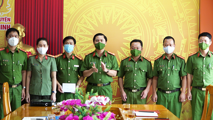 Khen thưởng Công an huyện Quảng Ninh vì đấu tranh thành công chuyên án ma túy