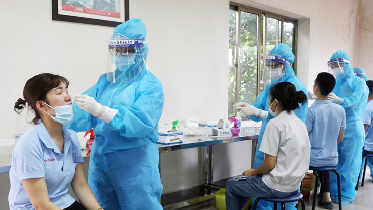Tăng cường xét nghiệm sàng lọc SARS-CoV-2 tại các địa bàn có nguy cơ rất cao