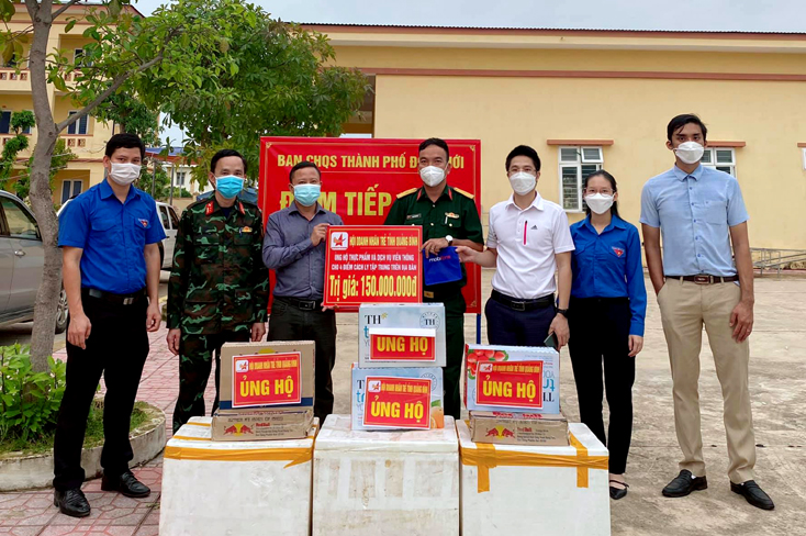 Chung tay phòng chống dịch Covid-19