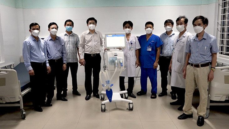 Bệnh viện ĐKKV Bắc Quảng Bình: Tiếp nhận 5 máy thở điều trị F0