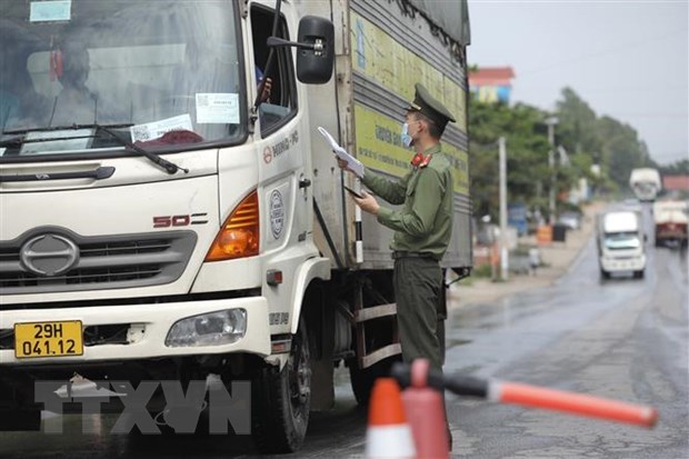 Khẩn trương bãi bỏ những quy định bất lợi cho vận chuyển hàng hóa