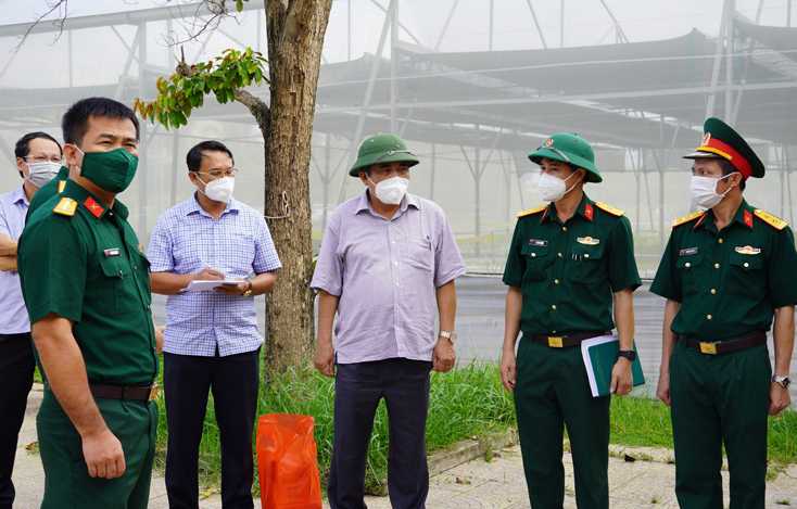 Đồng chí Phó Chủ tịch Thường trực UBND tỉnh kiểm tra hoạt động các khu cách ly