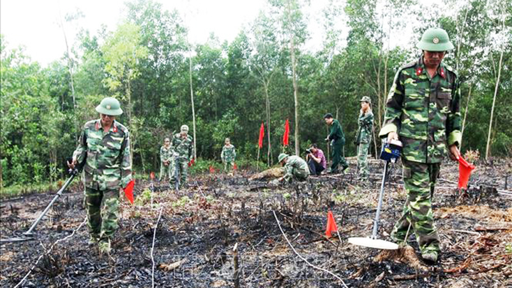 Tăng cường phối hợp thực hiện công tác đăng ký, quản lý, rà phá bom, mìn, vật liệu nổ