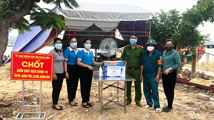 Phụ nữ TX. Ba Đồn: Hậu phương vững chắc cho tuyến đầu chống dịch
