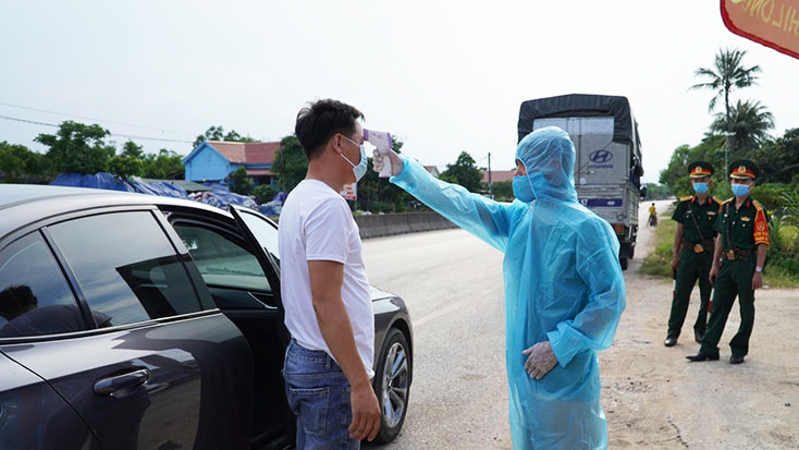 Phát hiện 4 ca nhiễm Covid-19 ngoài khu vực phong tỏa