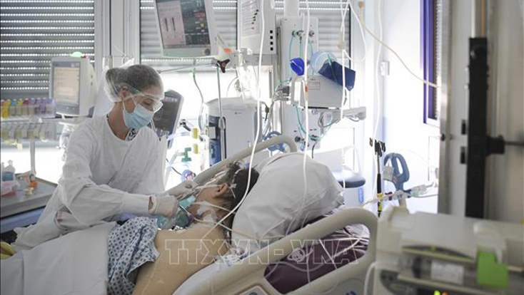 WHO bổ sung liệu pháp "hỗn hợp kháng thể" trong điều trị COVID-19