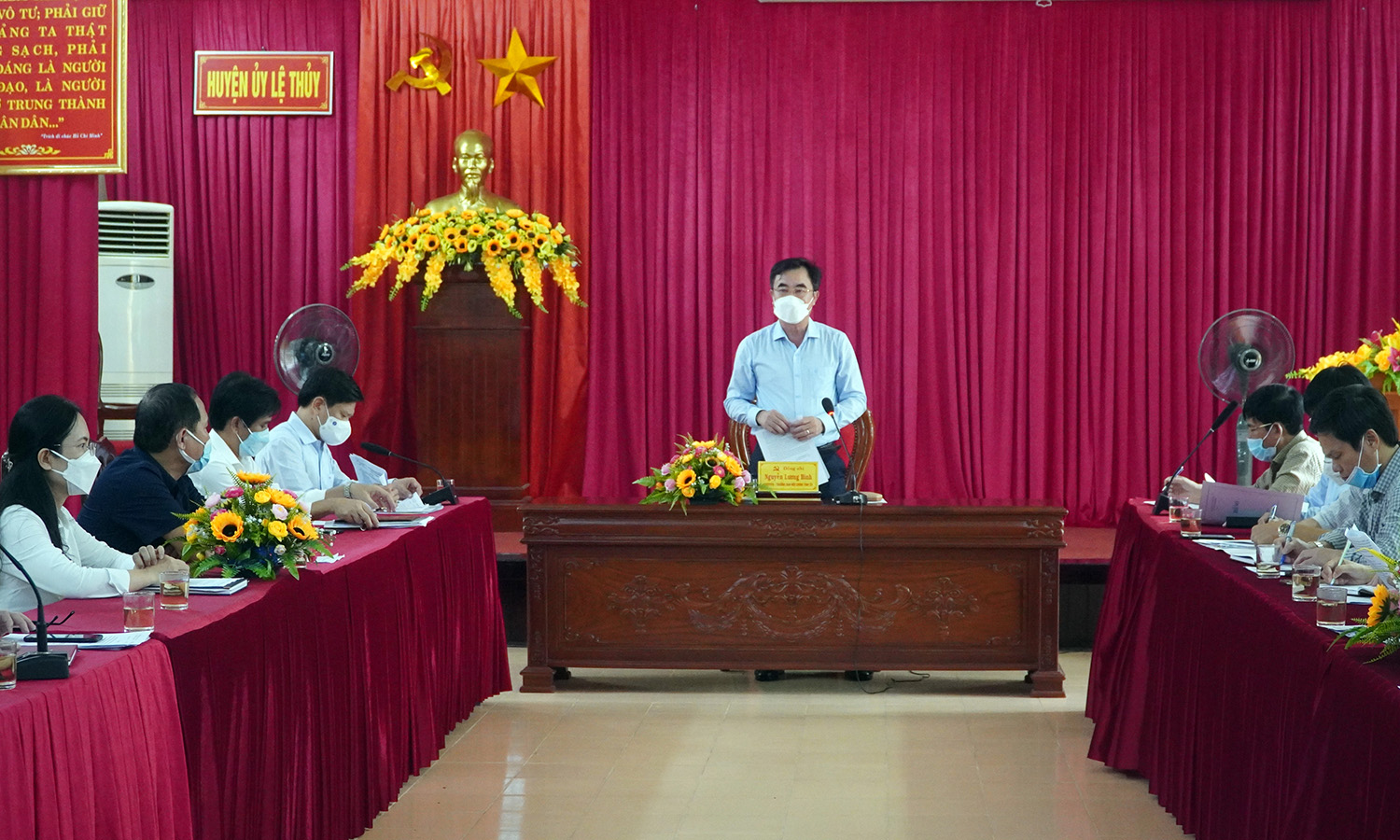 Đồng chí Trưởng ban Nội chính Tỉnh ủy làm việc với Ban Thường vụ Huyện ủy Lệ Thủy