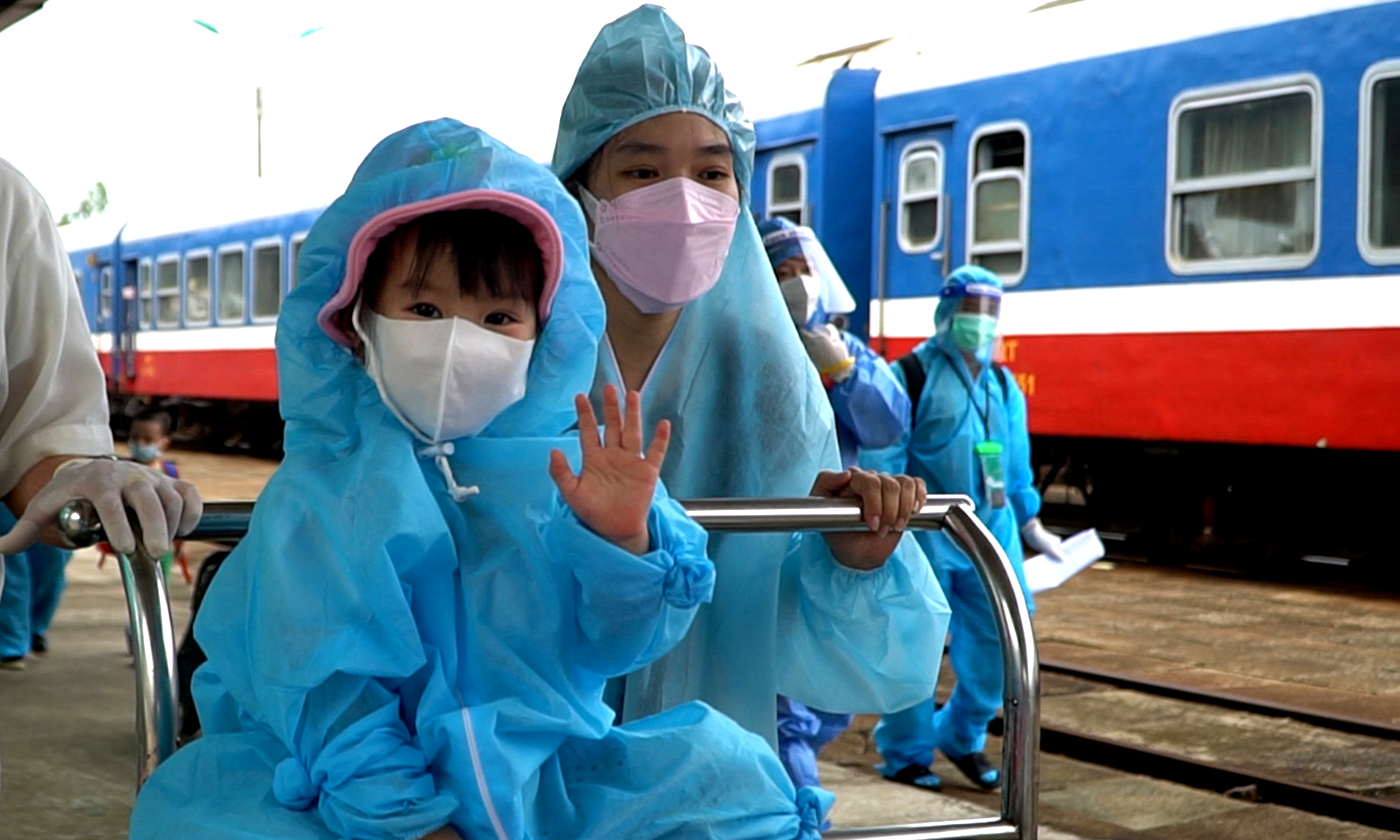 Đón công dân Quảng Bình trở về quê hương an toàn