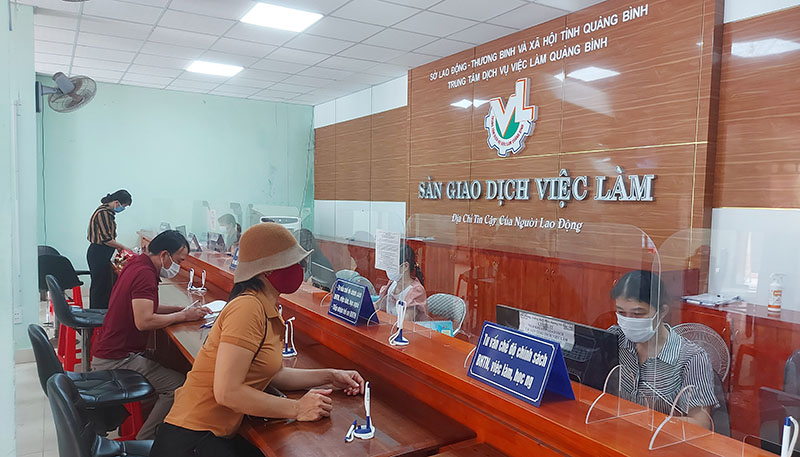 Hỗ trợ người lao động hưởng trợ cấp thất nghiệp
