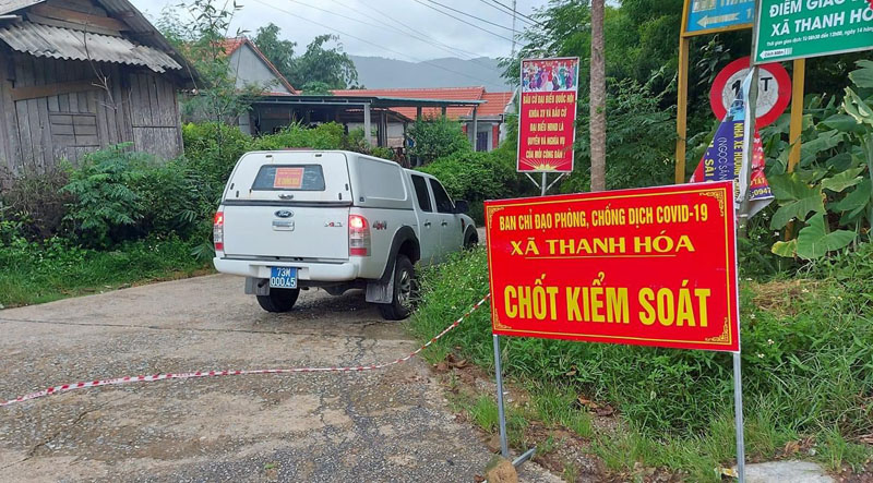 Phát hiện 2 ca mắc Covid-19, CDC khẩn trương hỗ trợ Tuyên Hóa chống dịch
