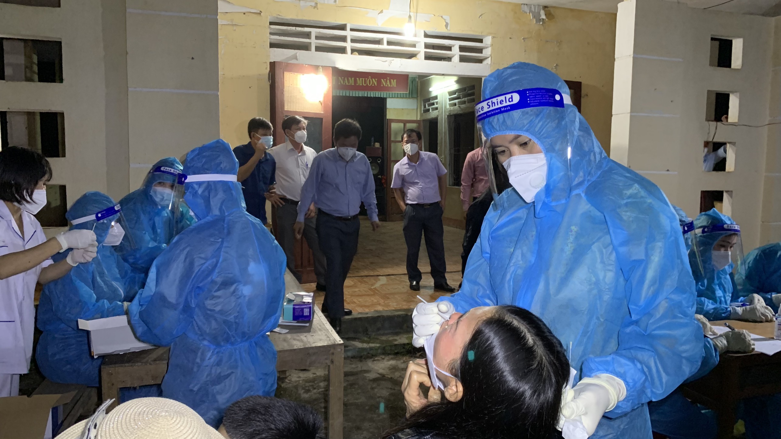 Phát hiện vợ và con của bệnh nhân Covid-19 tái dương tính nhiễm virus SARS-CoV-2