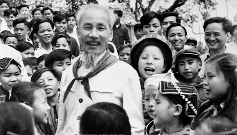 Chủ tịch Hồ Chí Minh và những tư tưởng 'soi đường' về văn hóa
