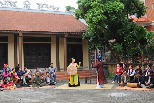 'Văn hóa phải được đặt ngang hàng với kinh tế, chính trị, xã hội'