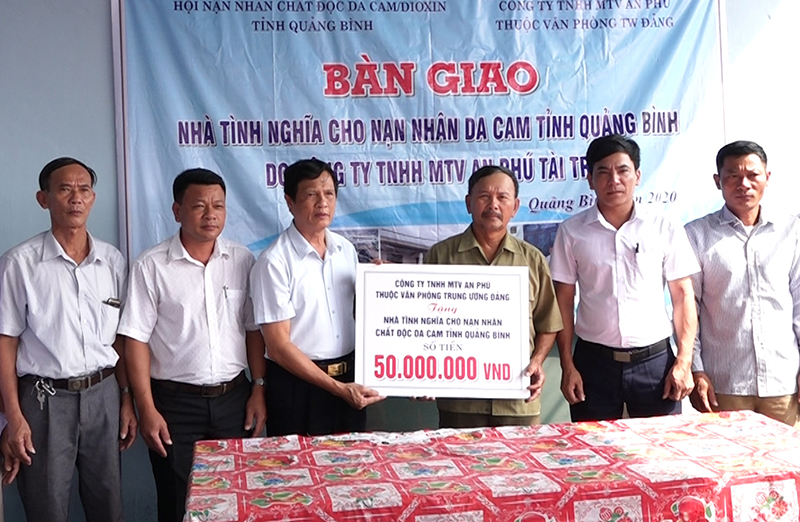 Đồng hành cùng nạn nhân da cam