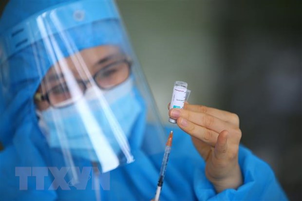 Các địa phương rút ngắn khoảng cách giữa hai mũi tiêm AstraZeneca