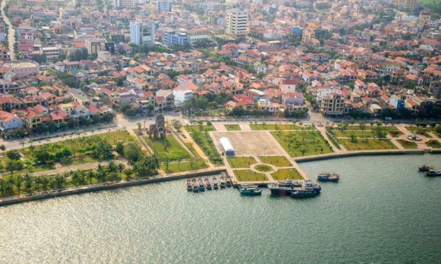 Thăng hạng đầu tư nhờ phát triển hạ tầng đồng bộ