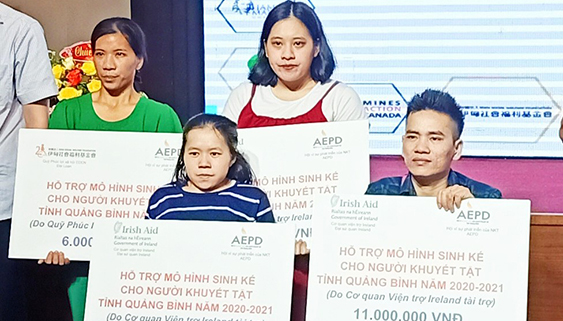 "Tiếp lửa" người khuyết tật vươn lên trong cuộc sống