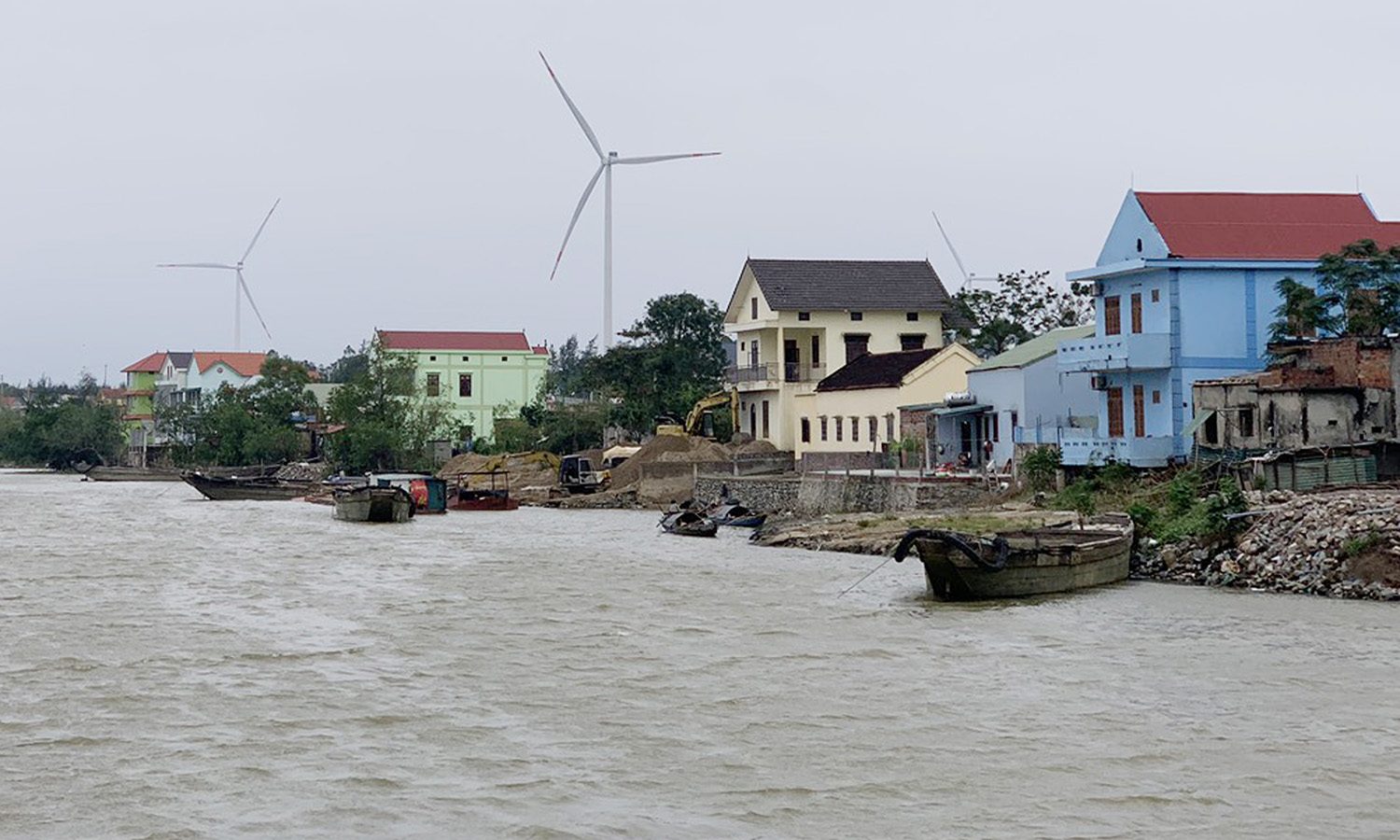 Về bãi tập kết cát, sạn trái phép ở Gia Ninh: Cần xử lý dứt điểm!