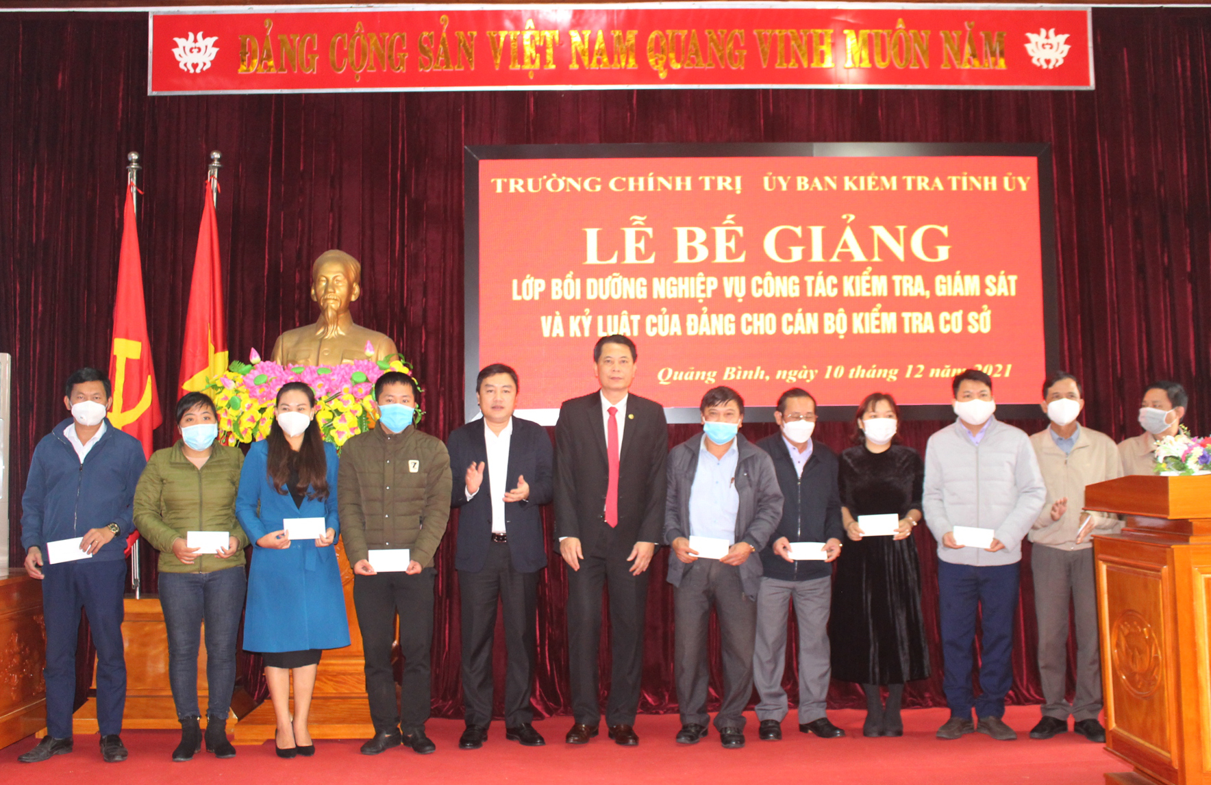 Bế giảng lớp bồi dưỡng nghiệp vụ công tác kiểm tra, giám sát và thi hành kỷ luật trong Đảng