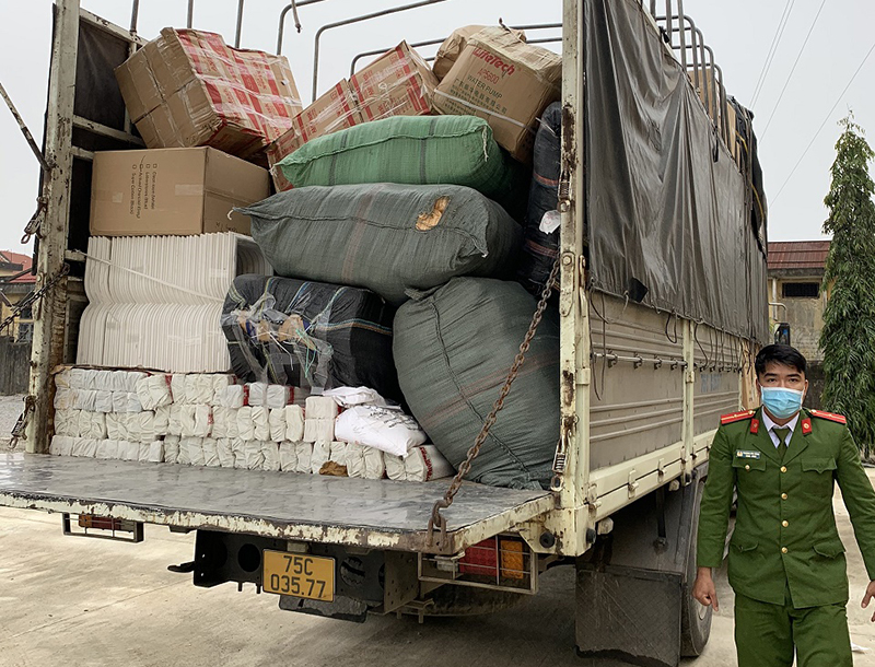 Công an huyện Lệ Thủy làm rõ các vụ trộm, tàng trữ trái phép chất ma túy và gian lận thương mại