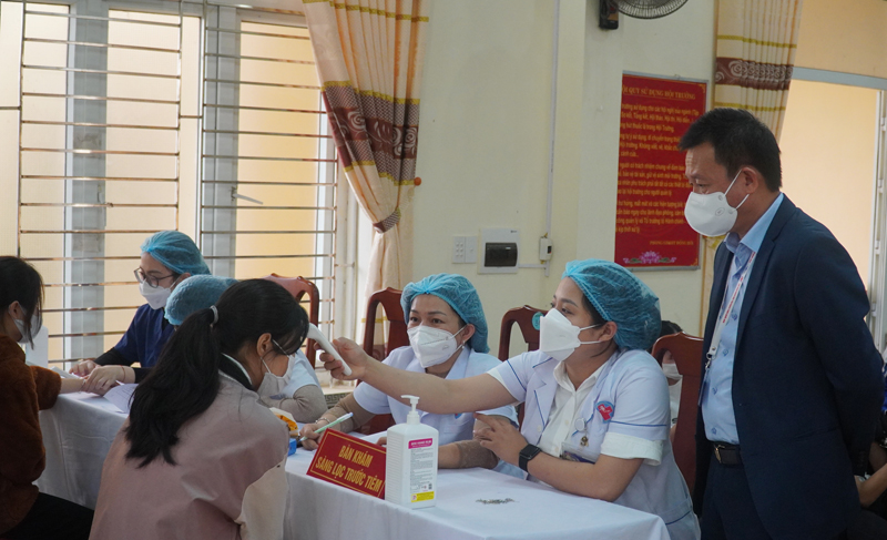 Triển khai Chiến dịch tiêm chủng vắc-xin phòng COVID-19 mũi nhắc lại năm 2022
