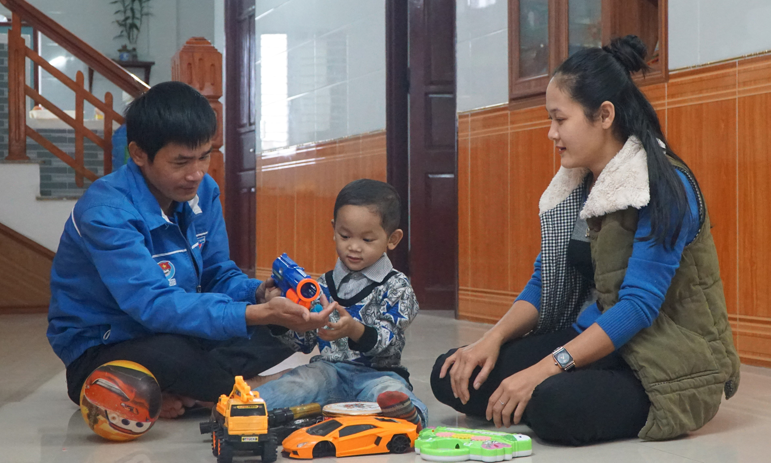 Gia đình trẻ tiêu biểu và bí quyết giữ gìn hạnh phúc