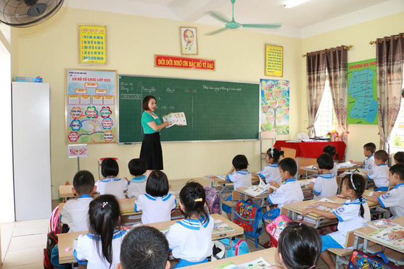 Điểm mới về thăng hạng giáo viên các cấp, xoá mù chữ có hiệu lực từ tháng 1-2022