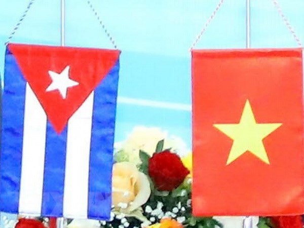 Chủ tịch Quốc hội Vương Đình Huệ chúc mừng Quốc khánh Cuba