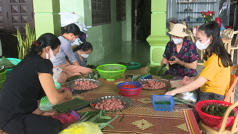 Hối hả vào vụ Tết