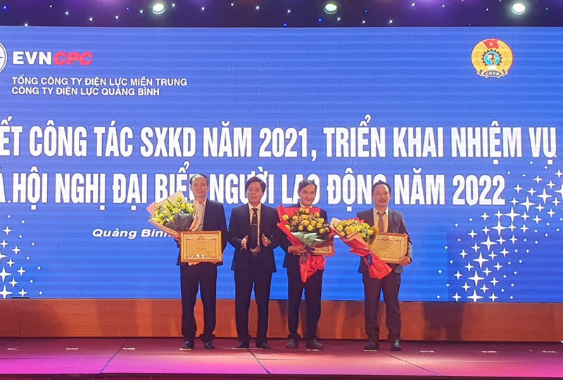 Triển khai nhiệm vụ và hội nghị đại biểu người lao động năm 2022