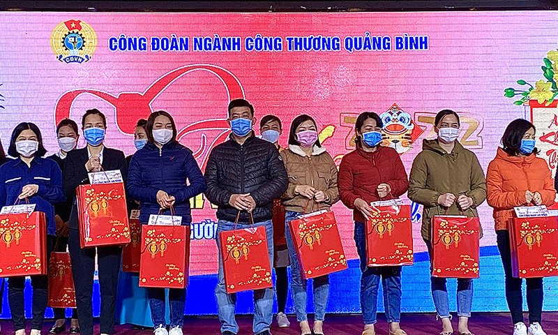 Tổ chức "Tết sum vầy, Xuân bình an" cho đoàn viên lao động