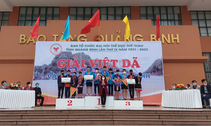 Phấn đấu đạt nhiều thành tựu, góp phần thực hiện "mục tiêu kép"