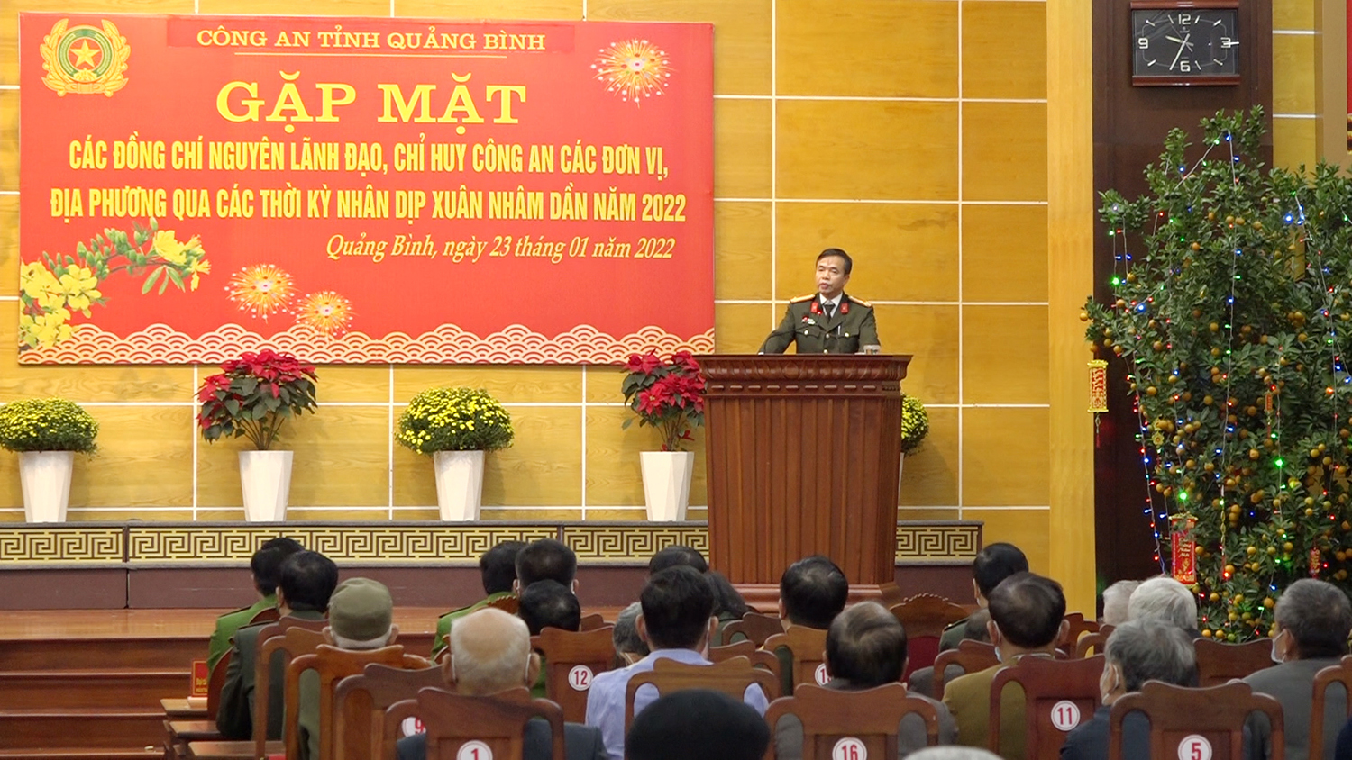 Gặp mặt nguyên lãnh đạo, chỉ huy công an qua các thời kỳ